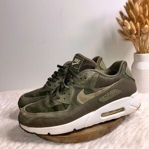 Nike Air Max 90 Ultra 2.0 Men’s Leather Cargo Khaki. Balistic Neutral Olive.Sz12